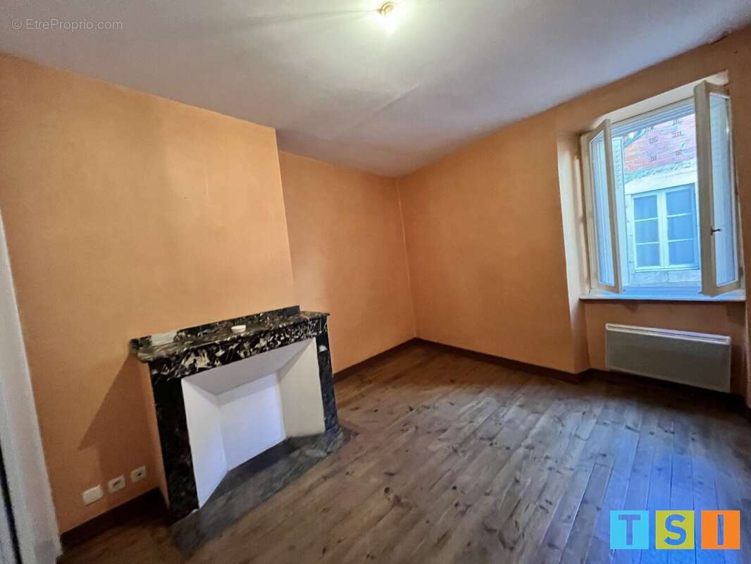 Maison à MONTREJEAU