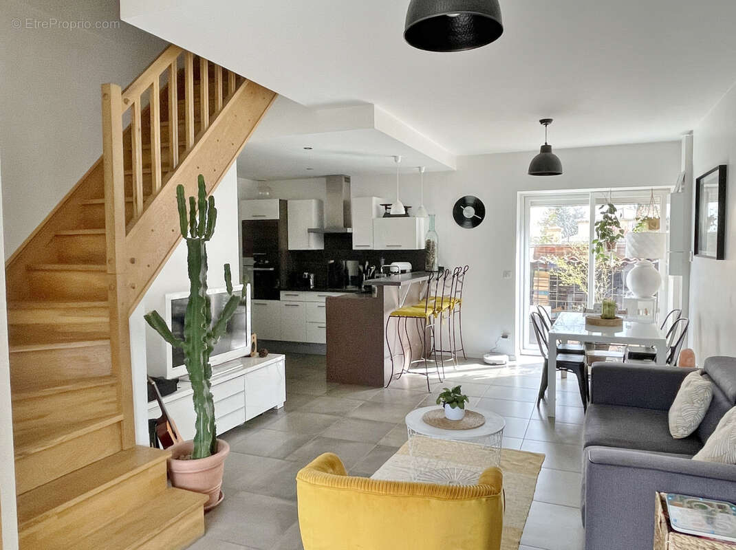 Appartement à CRAPONNE