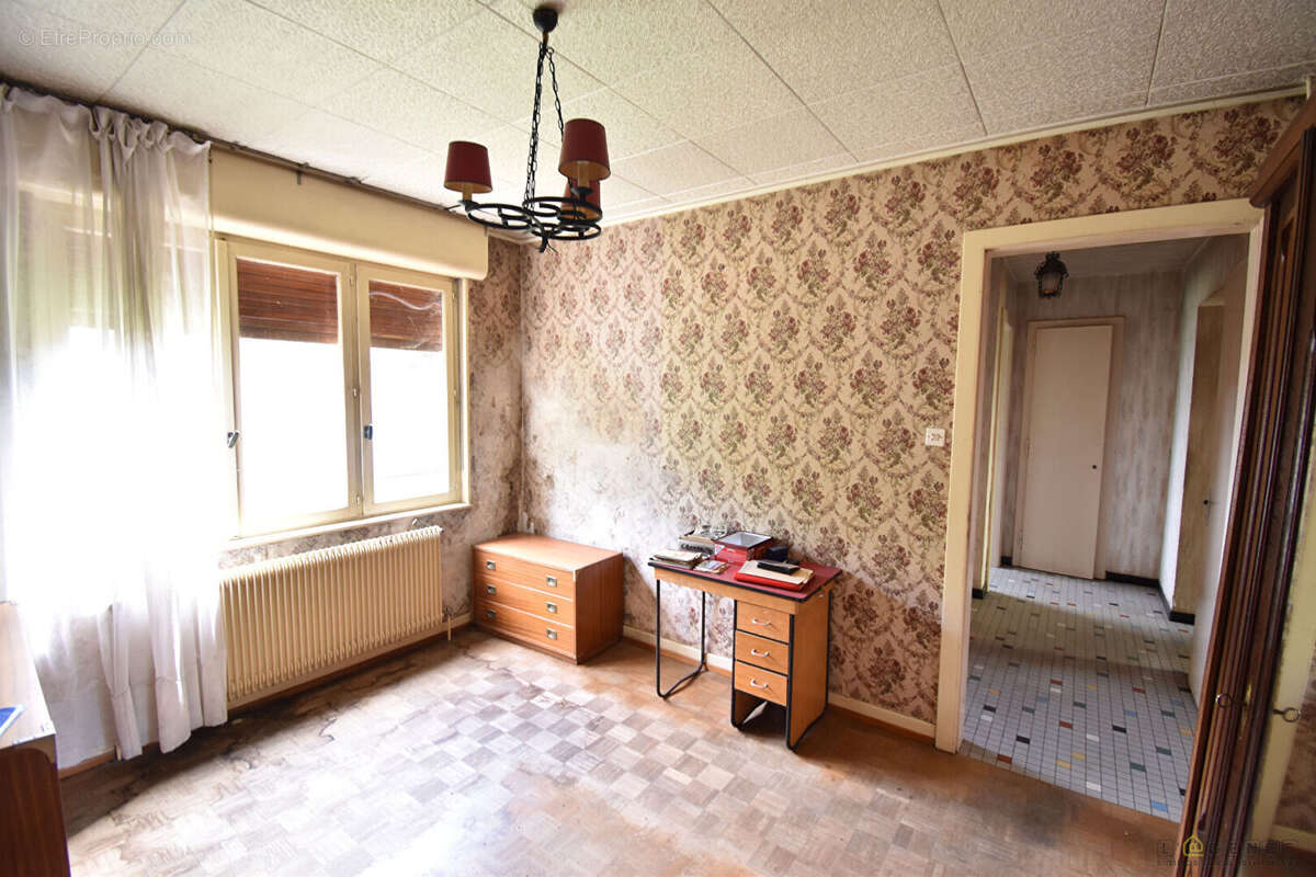 Maison à ENTRE-DEUX-EAUX