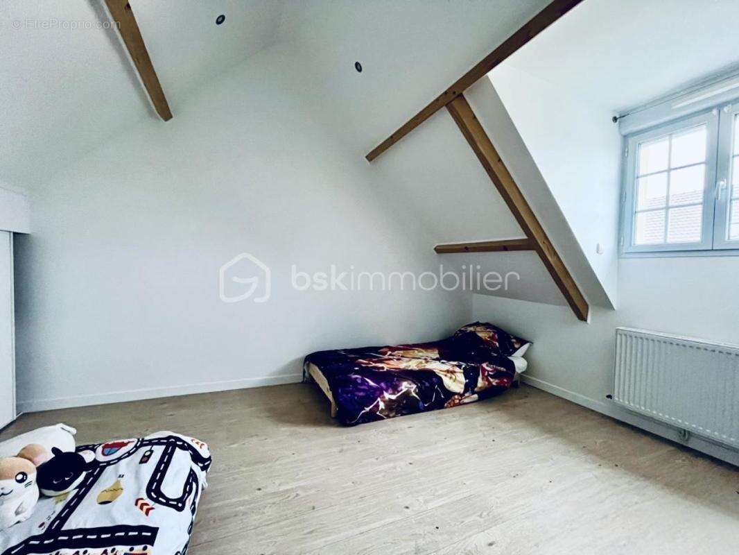 Maison à OZOIR-LA-FERRIERE