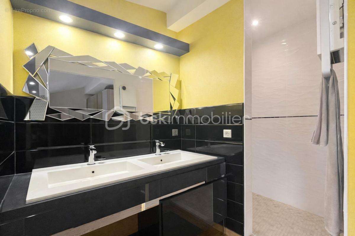 EXCLUSIVITÉ – Appartement d’exception avec Patio de 100m² – Hyper Centre de Villefranche-sur-Saône - photo 11