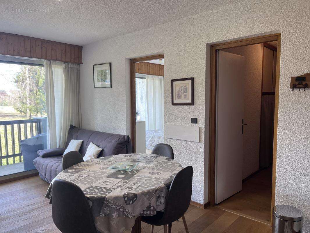 Appartement à NOTRE-DAME-DE-BELLECOMBE