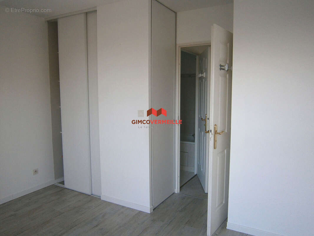 Appartement à VOISINS-LE-BRETONNEUX