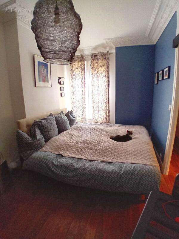 Appartement Haussmannien 75 m² traversant,  Balcons, ascenseur, chambre de service au 8 étage - photo 3