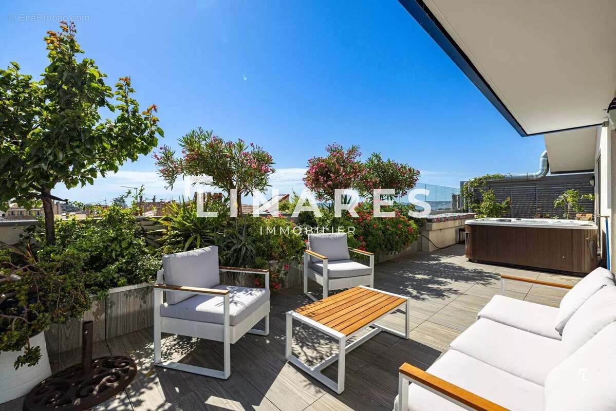Appartement à MARSEILLE-6E