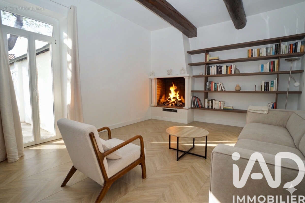 Photo 2 - Maison à NIMES