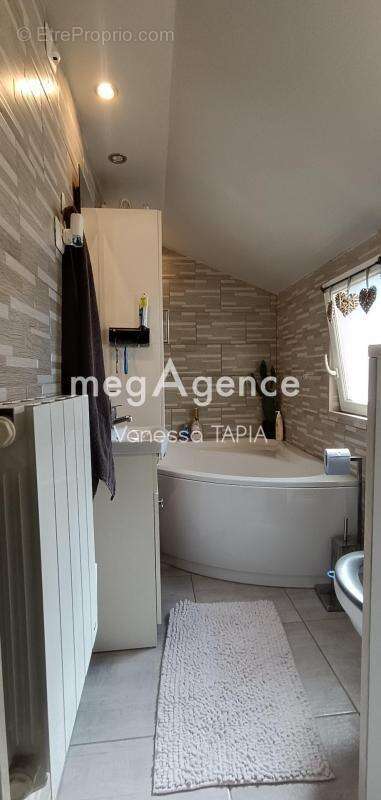 Maison à ROMILLY-SUR-SEINE