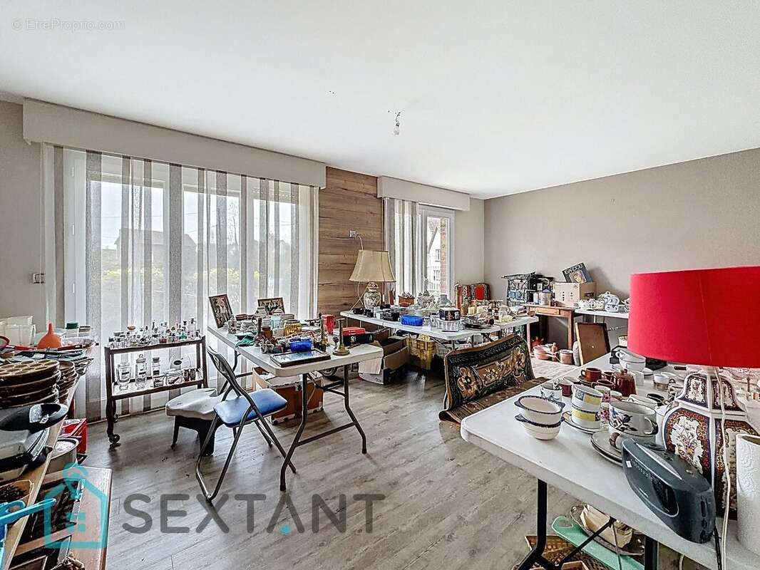 Appartement à LE MESNIL-ESNARD