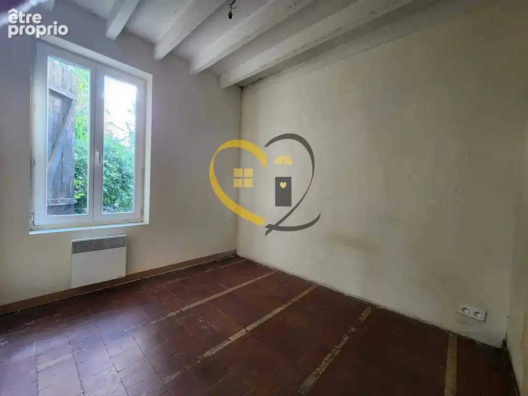 Maison à rénover avec grange et dépendances sur 1 000 m² de terrain - photo 6