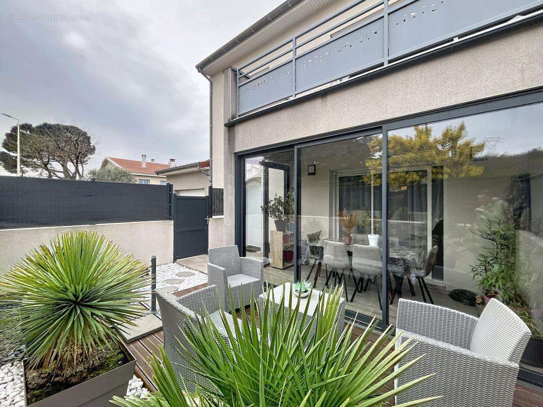 Maison à CHATEAUNEUF-SUR-ISERE