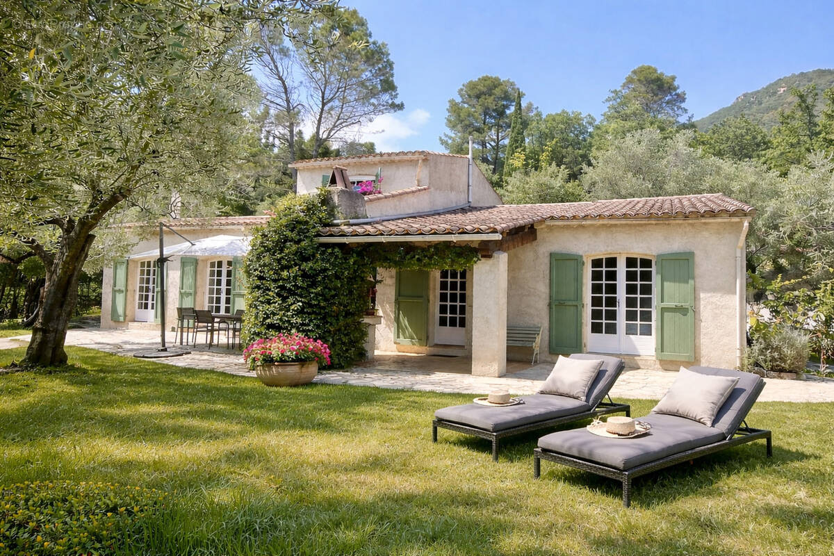 Maison à TOURRETTES-SUR-LOUP