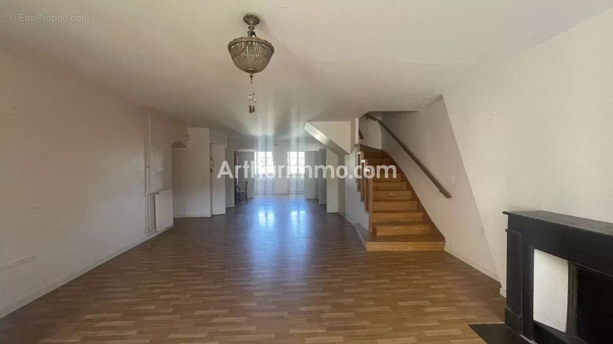 Appartement à LONS-LE-SAUNIER