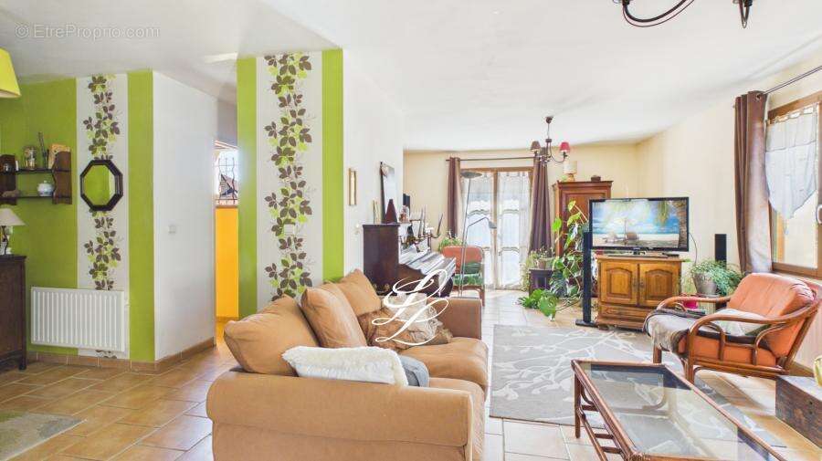 Maison 209 m² à Saint-Gervais-En-Belin  - photo 47