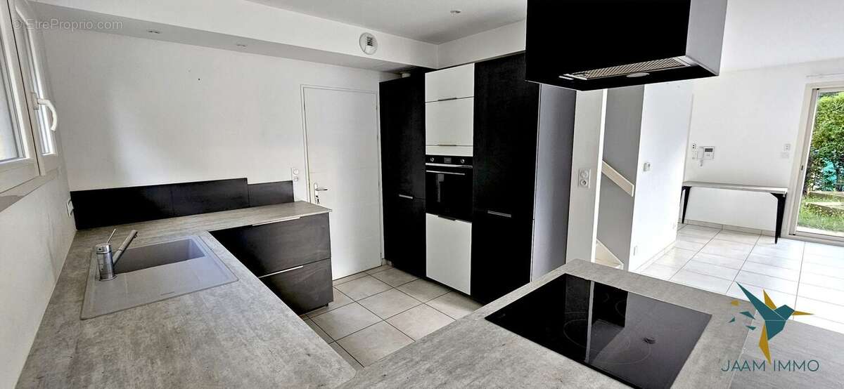 Maison à MONTMERLE-SUR-SAONE