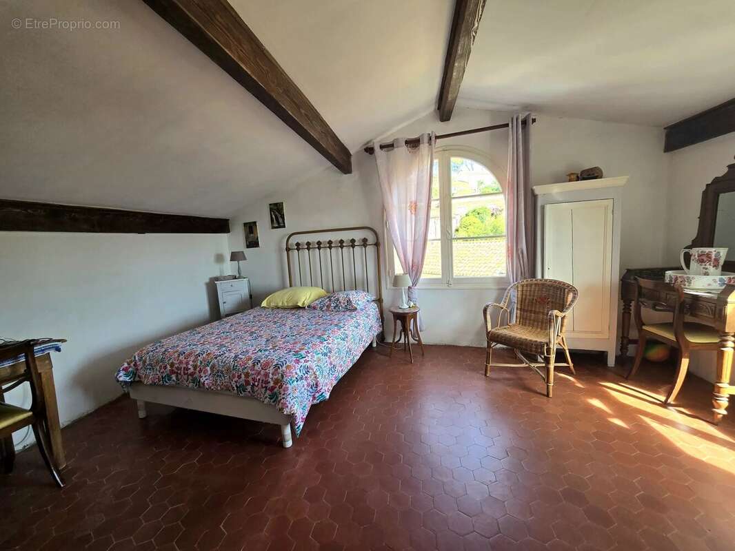 Maison à BORMES-LES-MIMOSAS