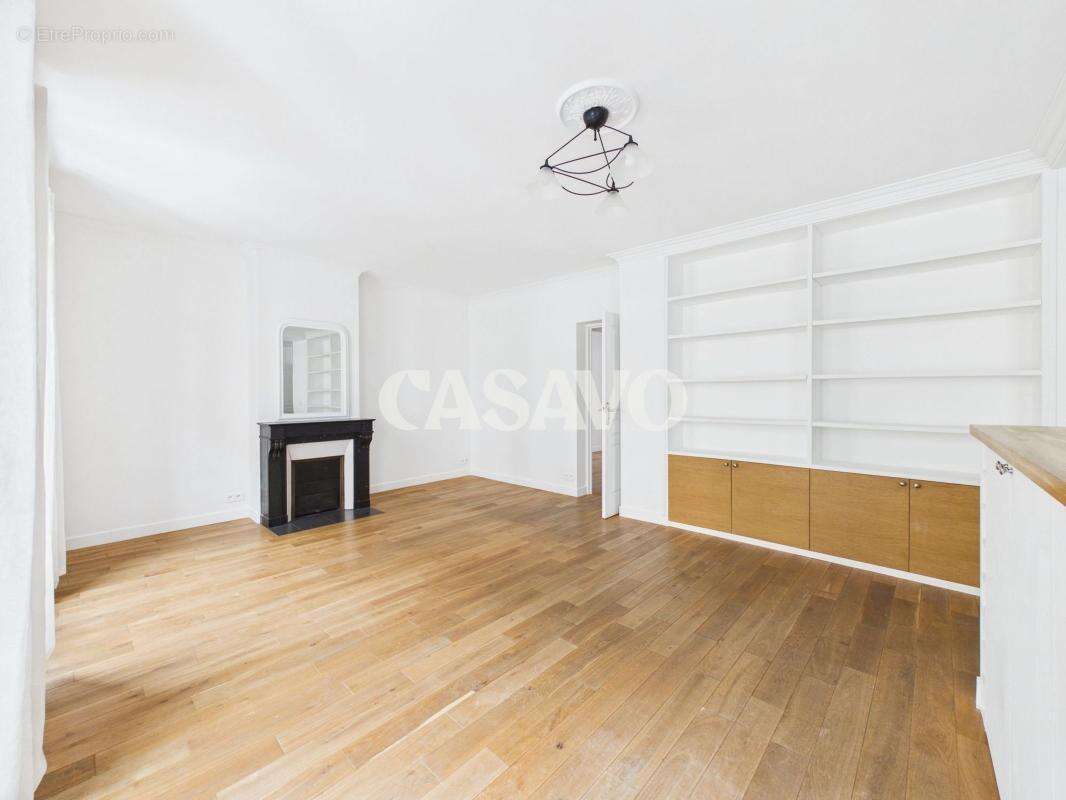 Appartement à PARIS-14E