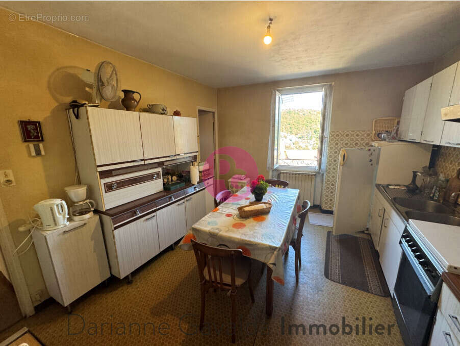 Maison à DECAZEVILLE