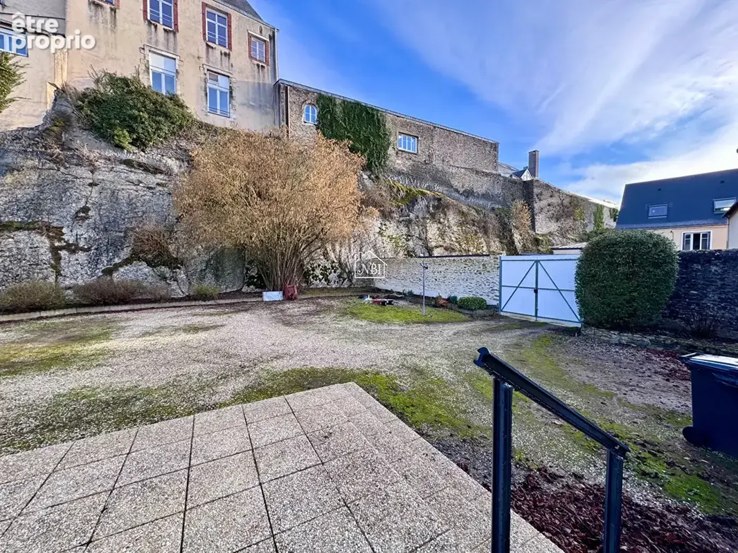 À VENDRE Propriété 5 pièces sur terrain 1300 m2 LAVAL CENTRE - photo 10
