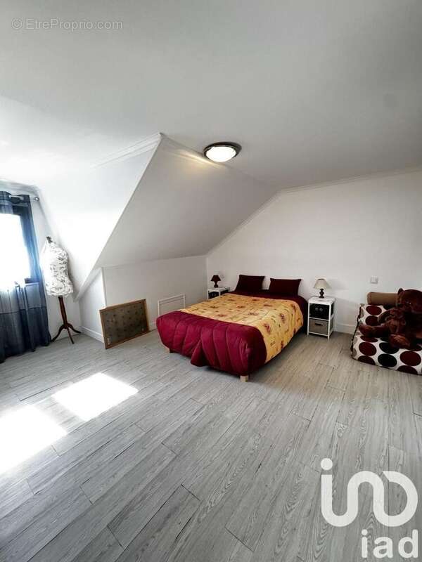 Photo 9 - Maison à LIVRY-GARGAN