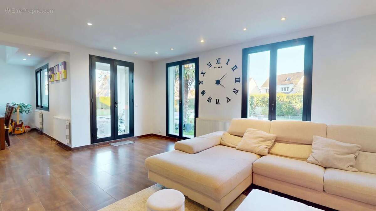 Maison à LES LOGES-EN-JOSAS