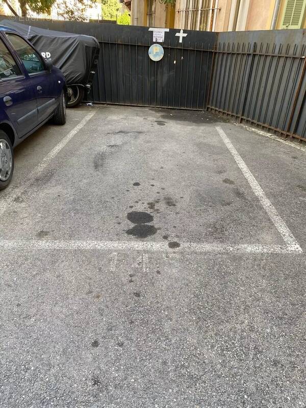 Parking à NICE