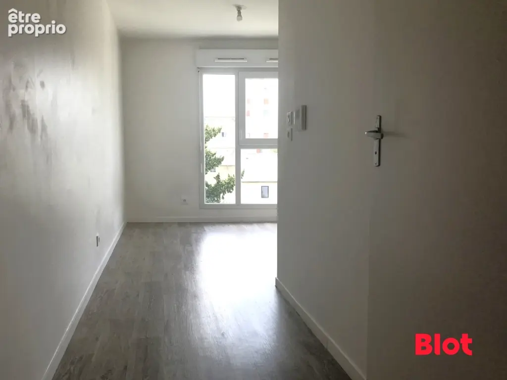 Appartement 1 pièce 17 m² à vendre à Rennes (35000) - photo 3