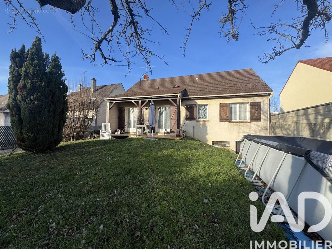 Photo 1 - Maison à VARENNES-SUR-SEINE