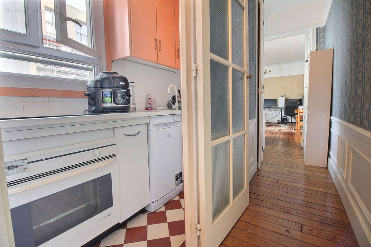 Appartement à PARIS-15E
