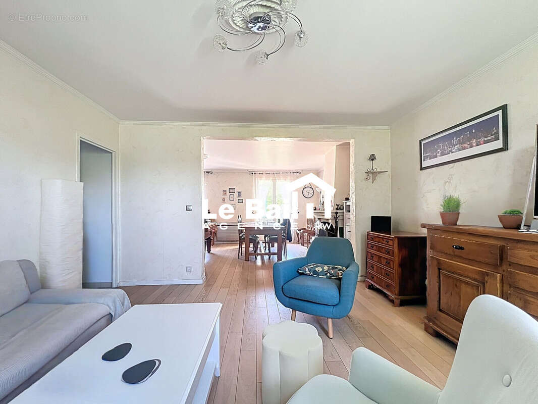 Maison 161 m² à Boissy-L'aillerie  - photo 4