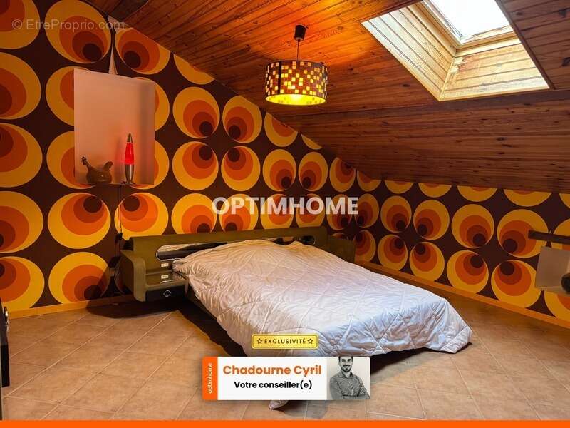 Maison à JAVERLHAC-ET-LA-CHAPELLE-SAINT-ROBERT