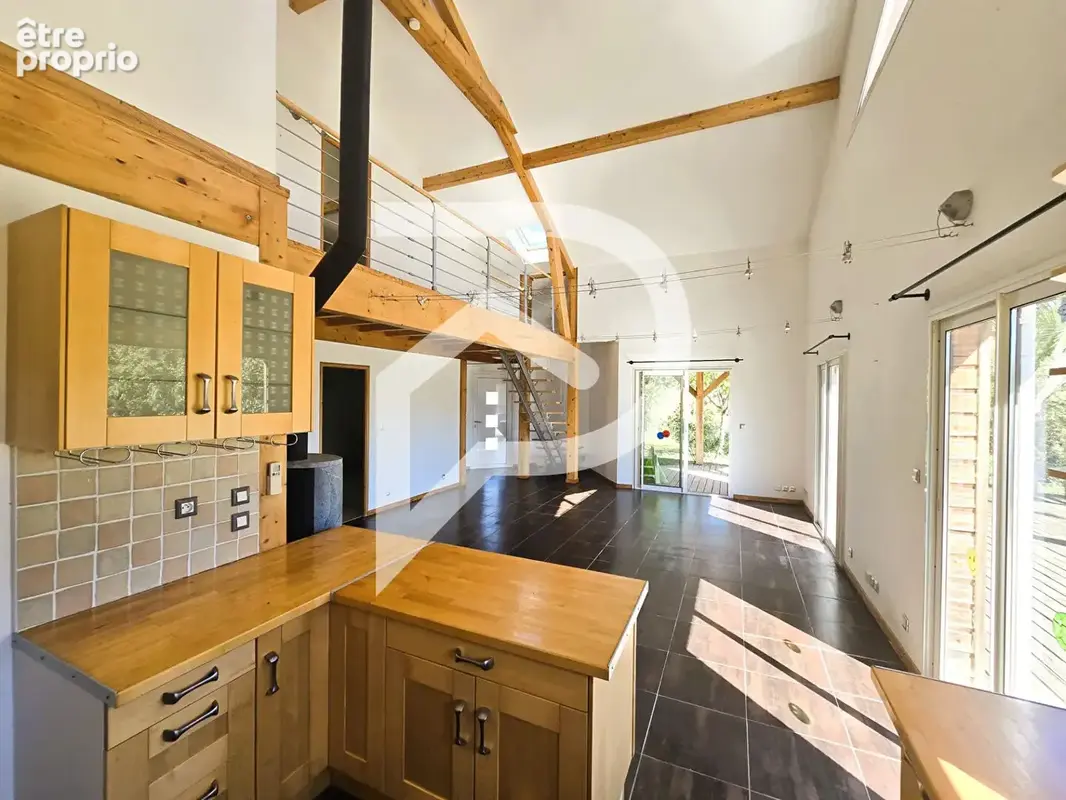 Maison de 134 m² sur un parc de 2 500 m². - photo 5