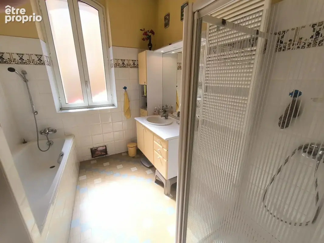 Maison Bourgeoise T6 de 218 m2  en hyper centre avec garage et jardin clos - photo 14