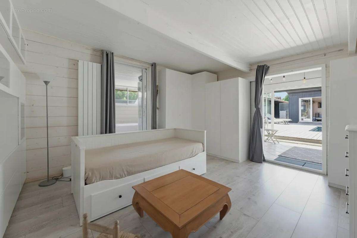 Maison à MARTIGNAS-SUR-JALLE