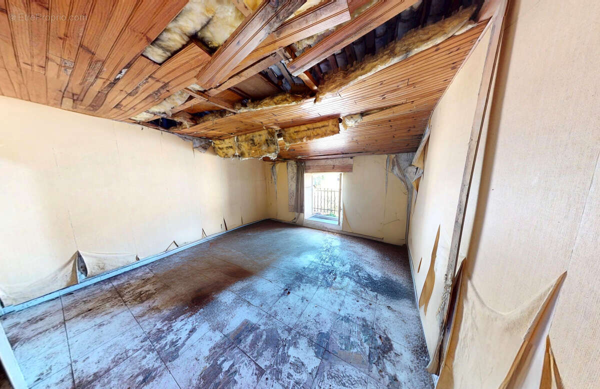 Appartement à PEYROLLES-EN-PROVENCE