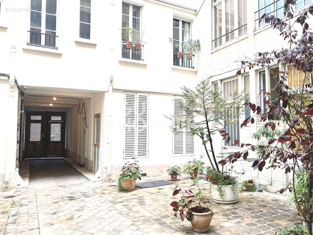Appartement à PARIS-6E