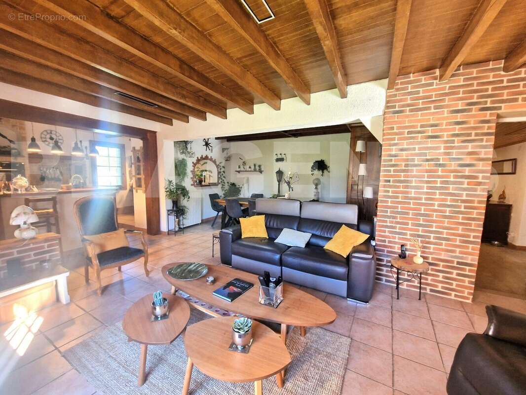 20251002_105759 - Maison à CASTELSARRASIN