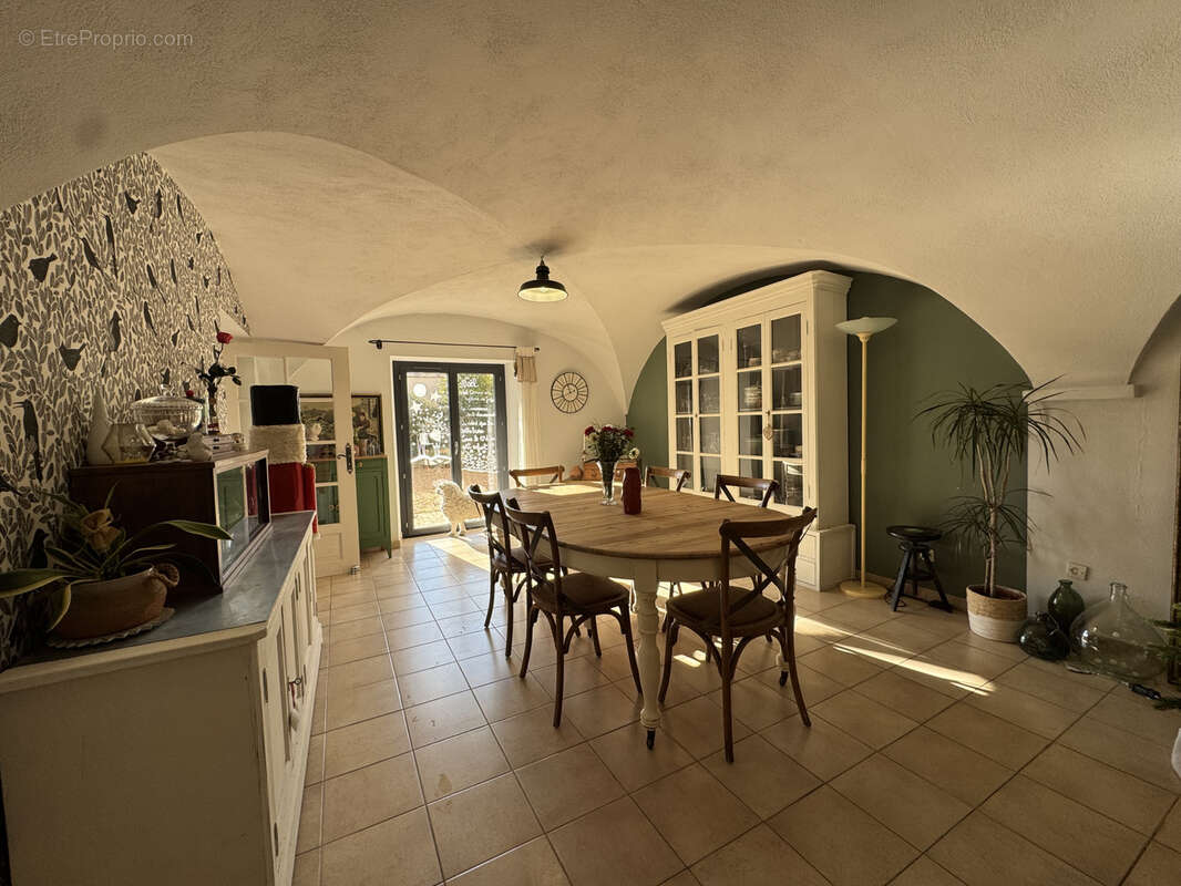 Maison à SAINT-MARCEL-LES-SAUZET