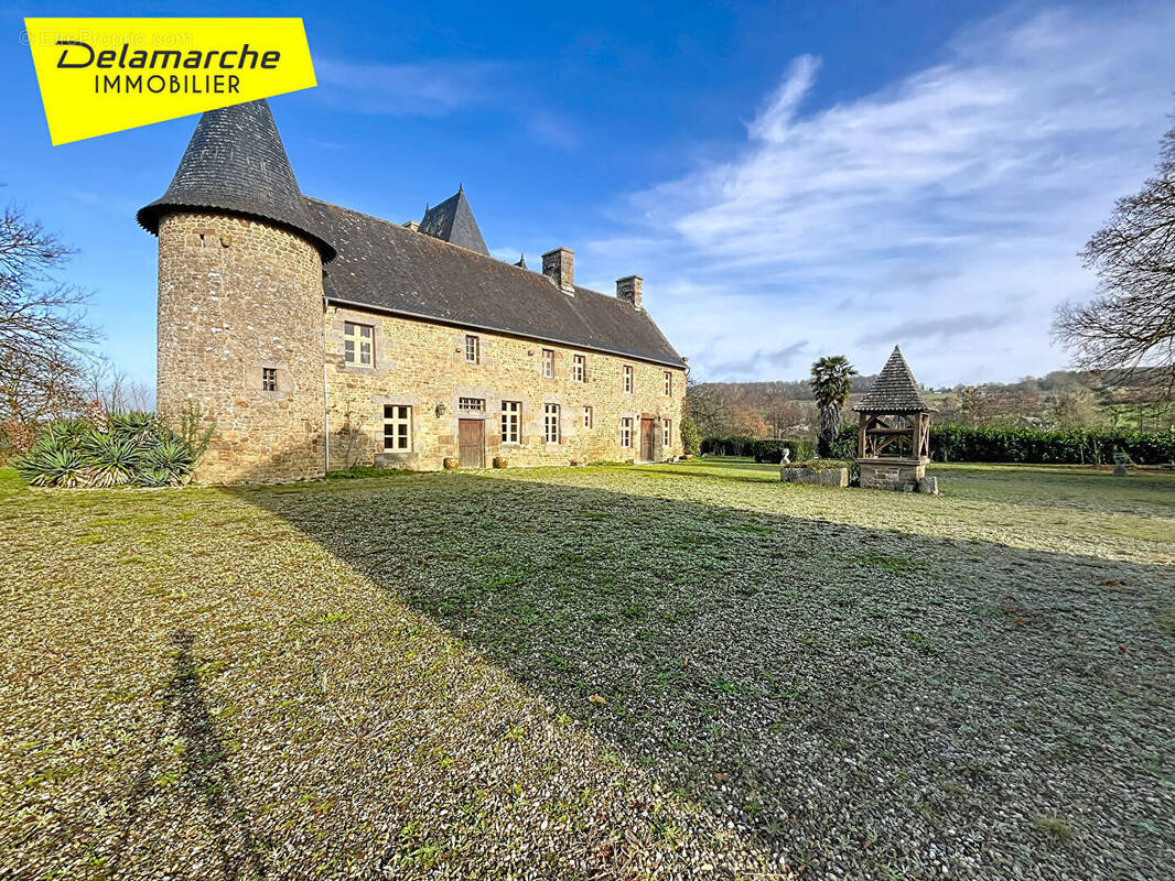 Maison à SAINT-AUBIN-DE-TERREGATTE