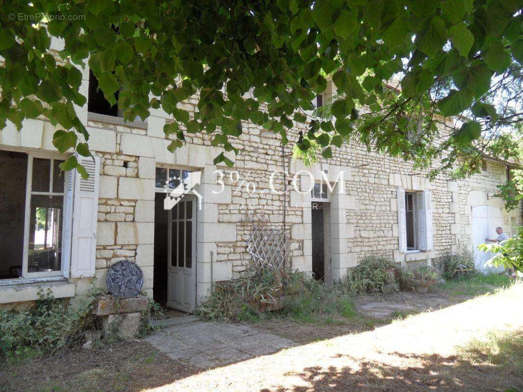 Maison à BERTHEGON