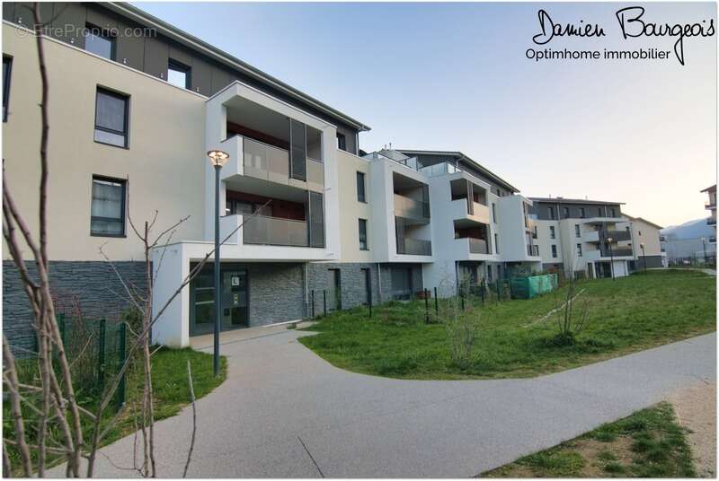Appartement à CESSY