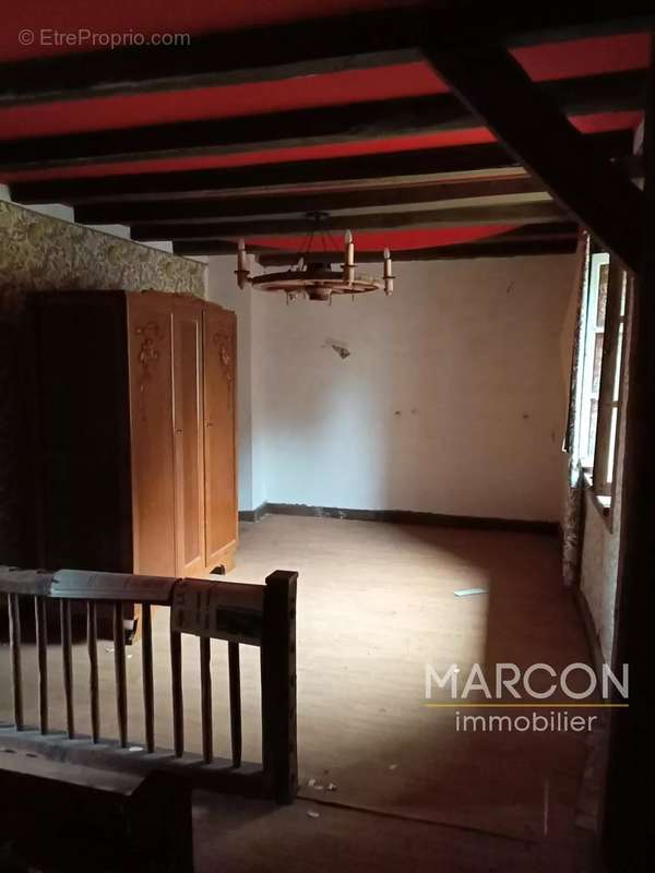 Maison à SAINT-MERD-LA-BREUILLE