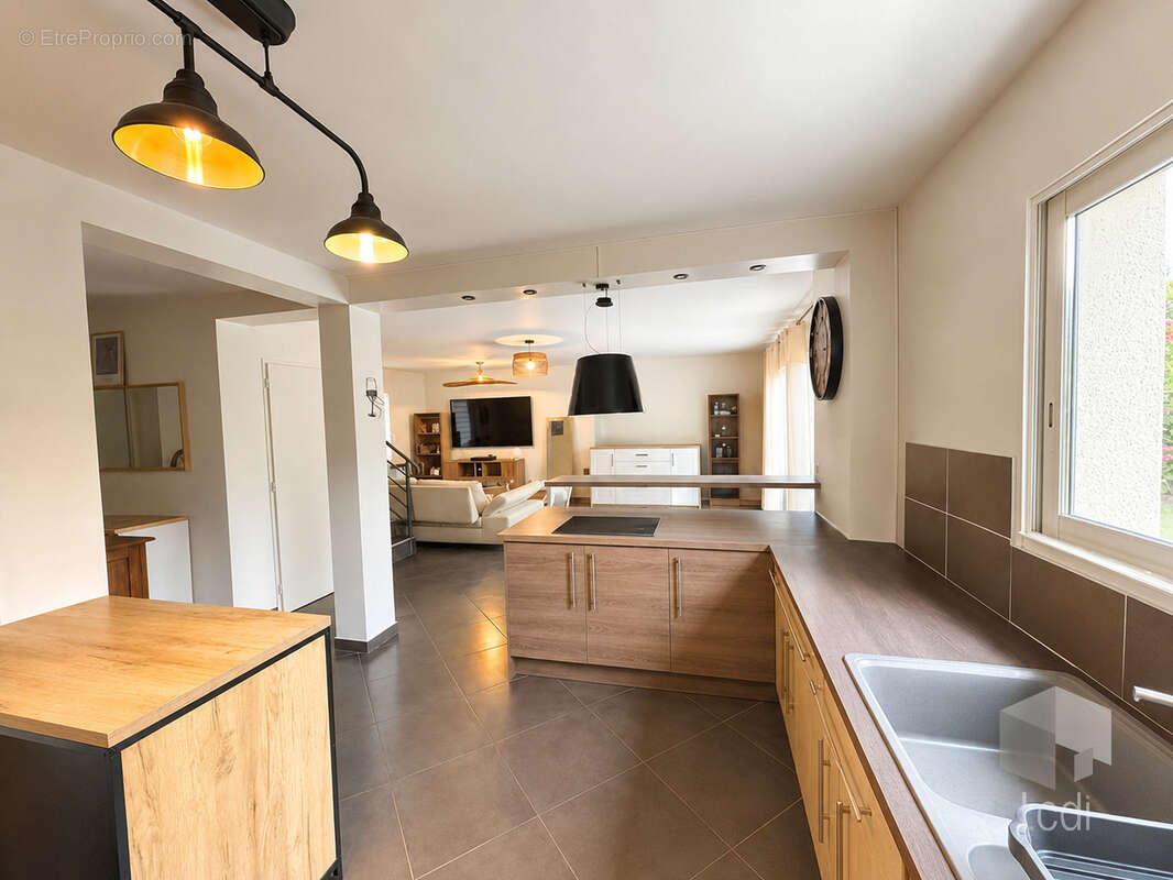 MONTELIMAR, maison de 110 m2 sur 2 niveaux - photo 5