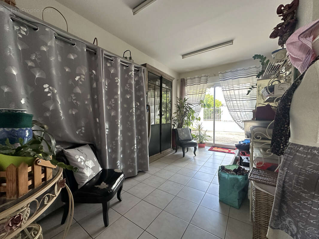 Maison à BARBEZIEUX-SAINT-HILAIRE