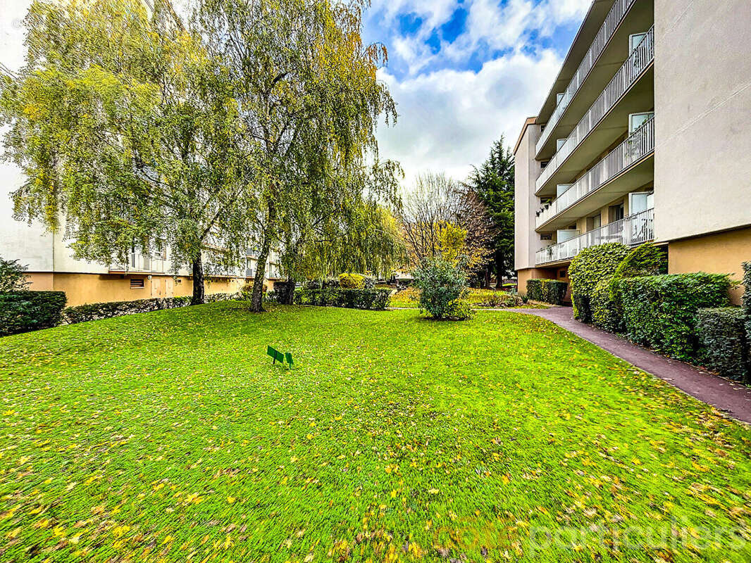Appartement à SAINT-MAUR-DES-FOSSES