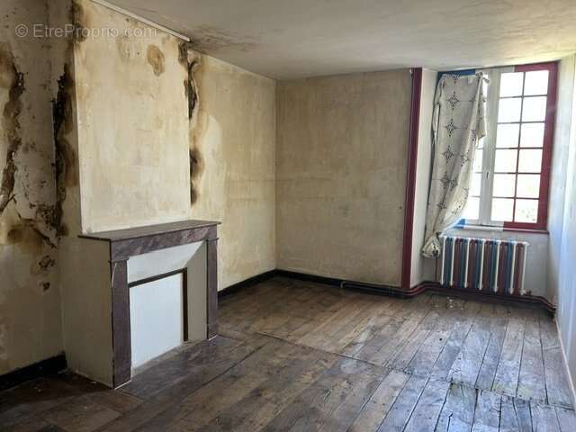 Maison à LA CHATAIGNERAIE