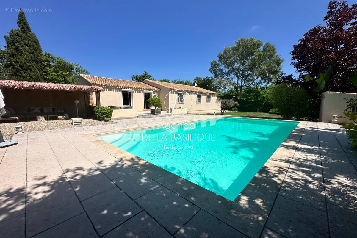 Maison à SAINT-MAXIMIN-LA-SAINTE-BAUME