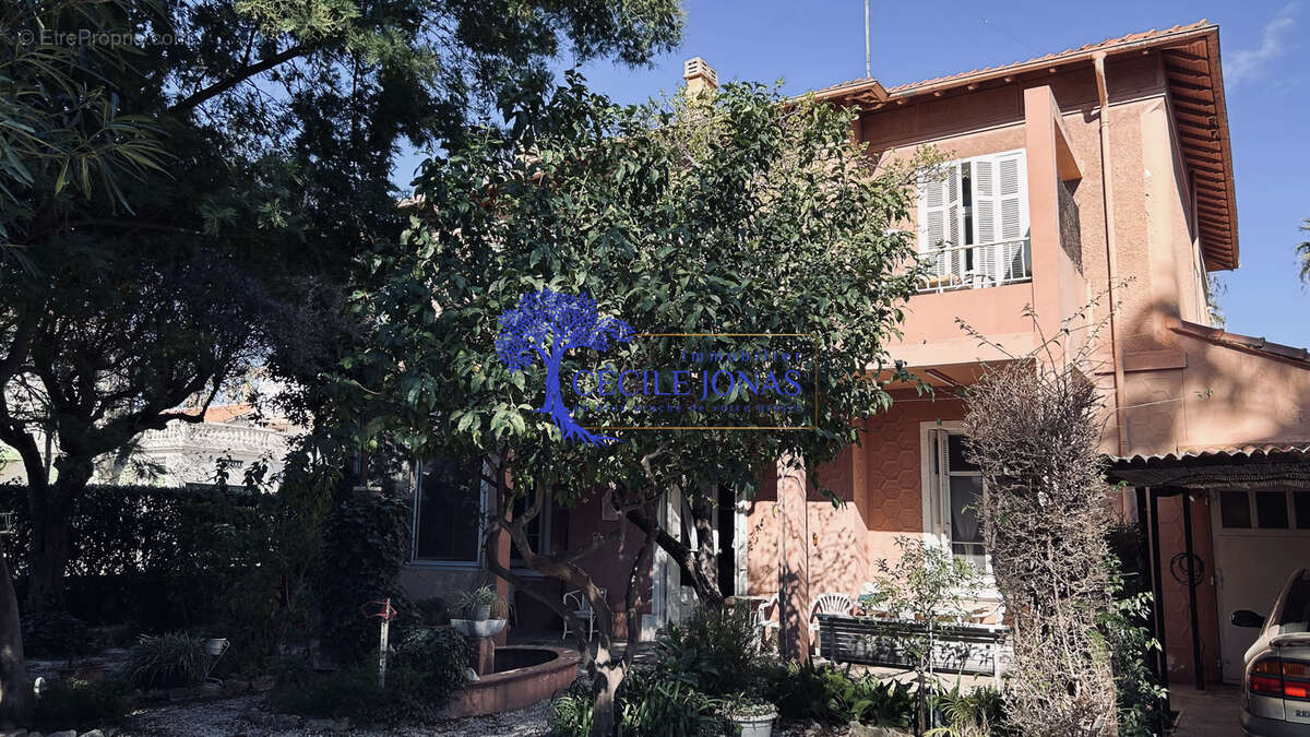 Maison à HYERES