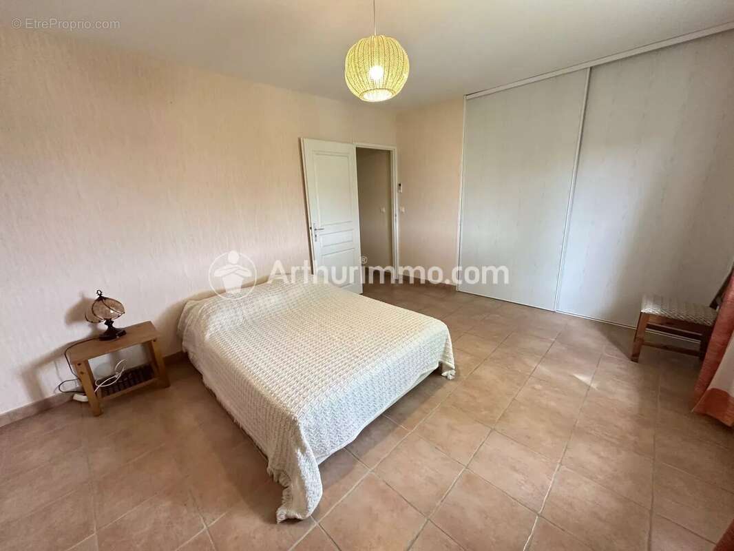 Maison à SAINT-ASTIER