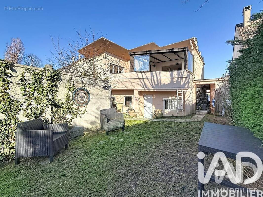 Photo 1 - Maison à HOUILLES