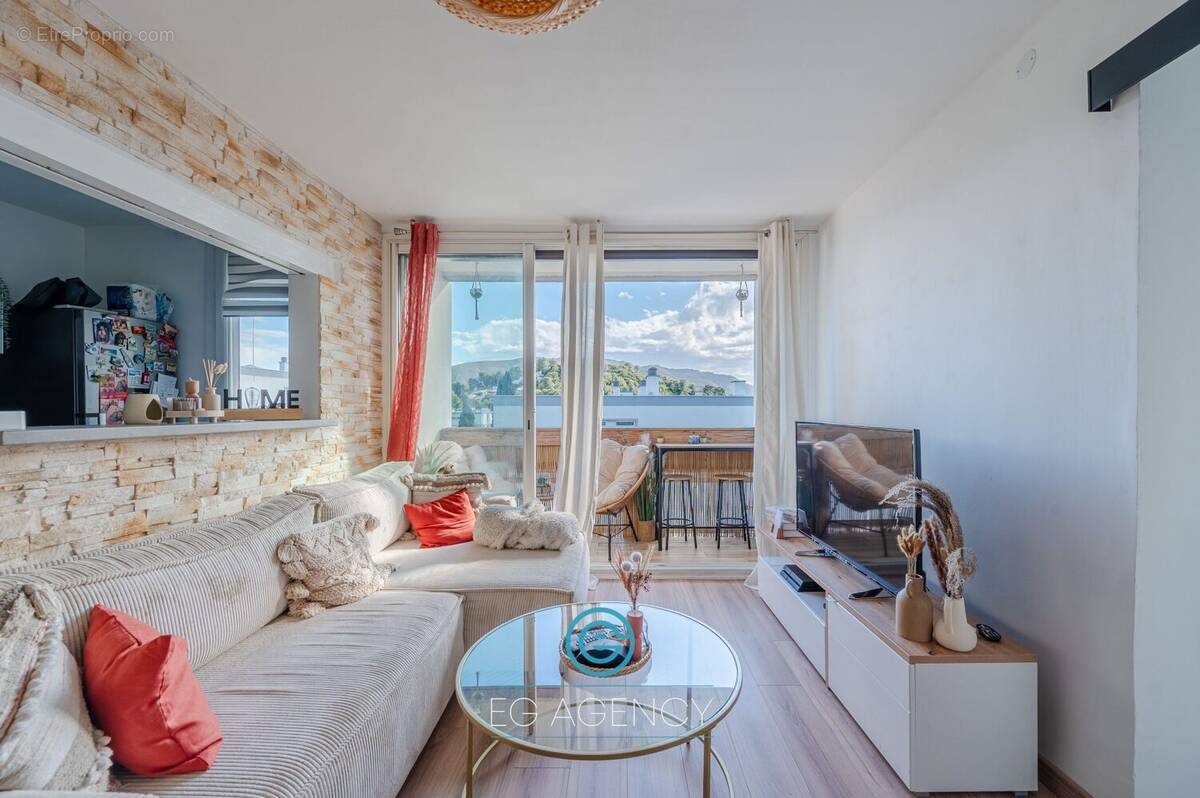 Appartement à MARSEILLE-12E